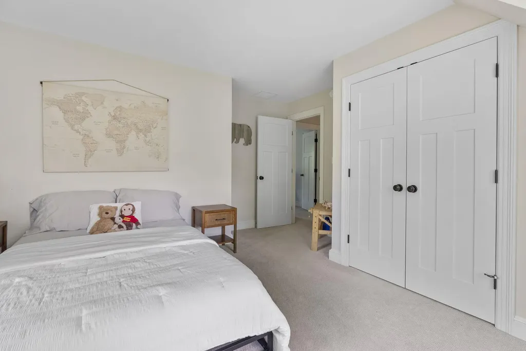 194 Foreside Road Falmouth ME 04105