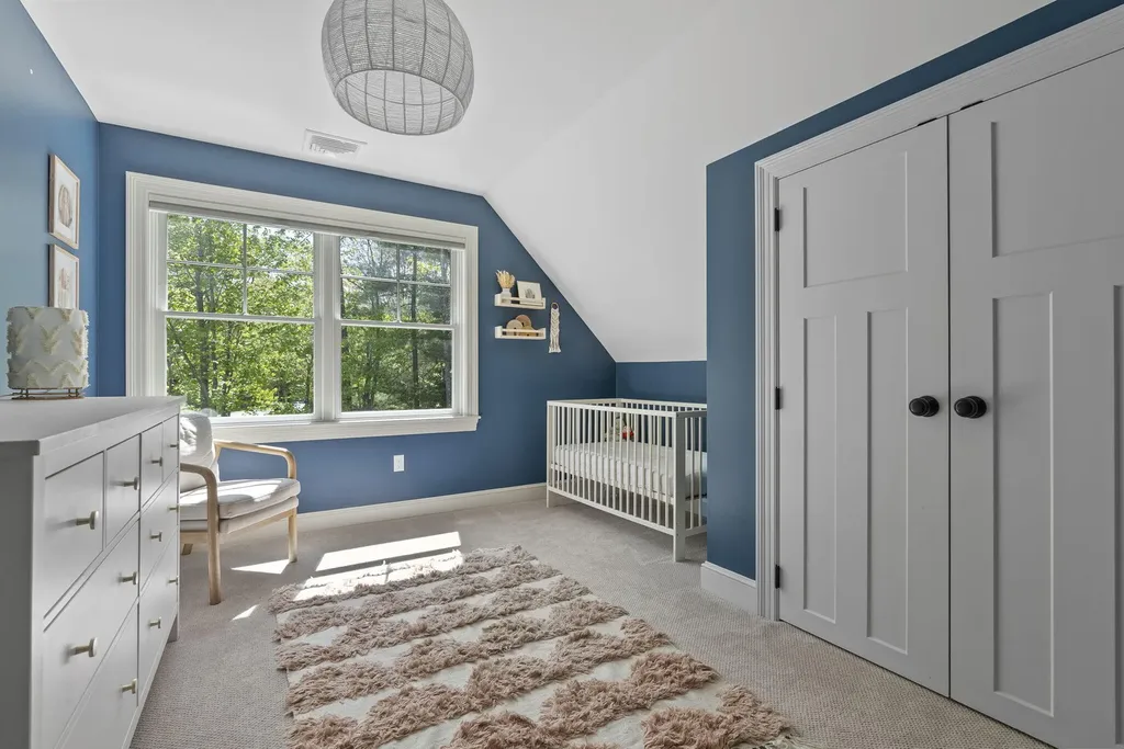 194 Foreside Road Falmouth ME 04105