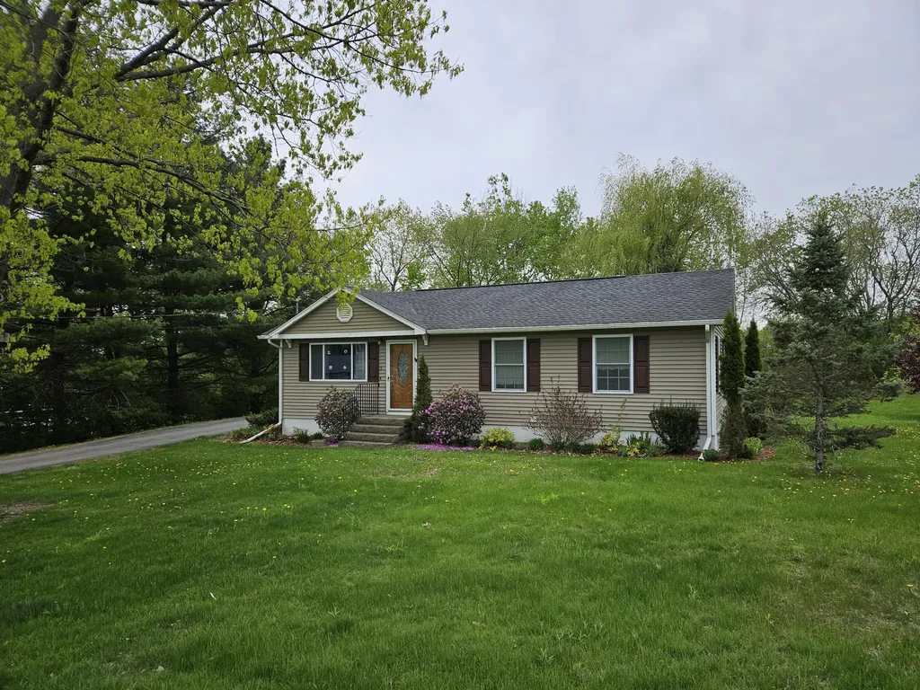 3 Brayley Avenue Fairfield ME 04937