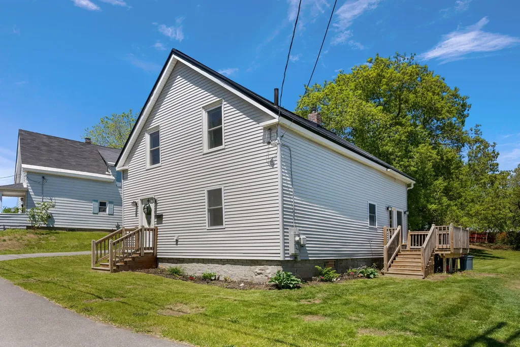 10 Pleasant Street Fairfield ME 04937
