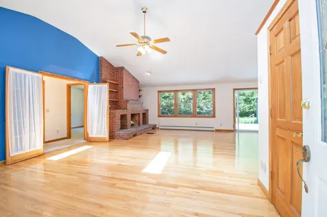 6 Royal Oak Circle Topsham ME 04086