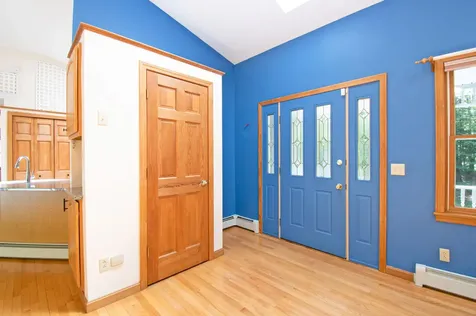 6 Royal Oak Circle Topsham ME 04086