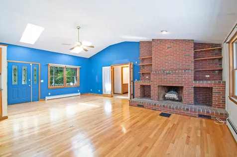 6 Royal Oak Circle Topsham ME 04086