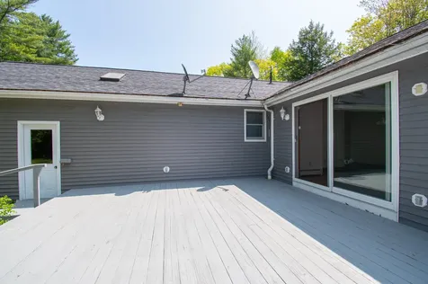6 Royal Oak Circle Topsham ME 04086