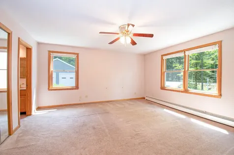 6 Royal Oak Circle Topsham ME 04086