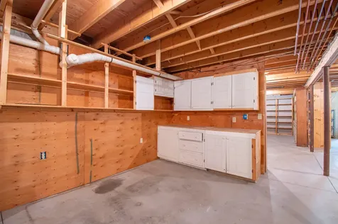 6 Royal Oak Circle Topsham ME 04086
