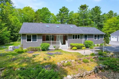 6 Royal Oak Circle Topsham ME 04086