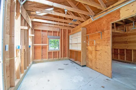 6 Royal Oak Circle Topsham ME 04086