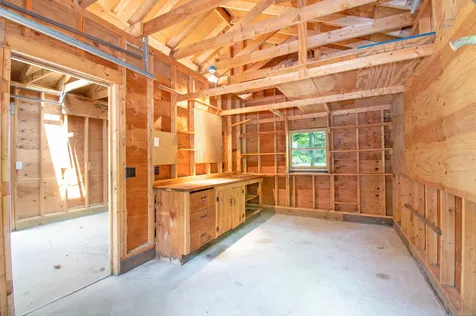 6 Royal Oak Circle Topsham ME 04086
