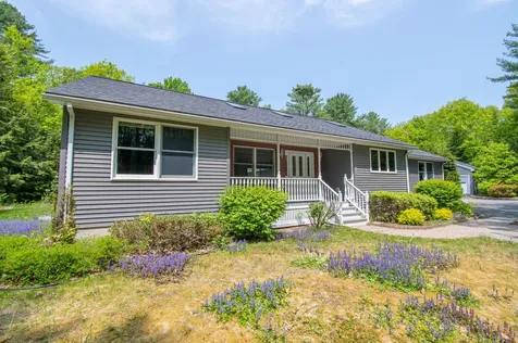 6 Royal Oak Circle Topsham ME 04086
