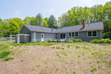6 Royal Oak Circle Topsham ME 04086