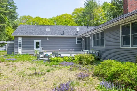 6 Royal Oak Circle Topsham ME 04086