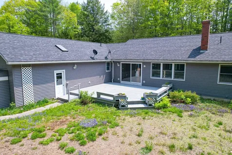 6 Royal Oak Circle Topsham ME 04086