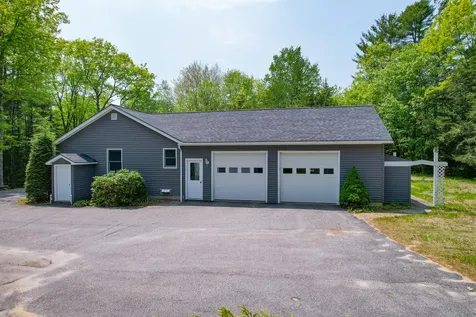 6 Royal Oak Circle Topsham ME 04086
