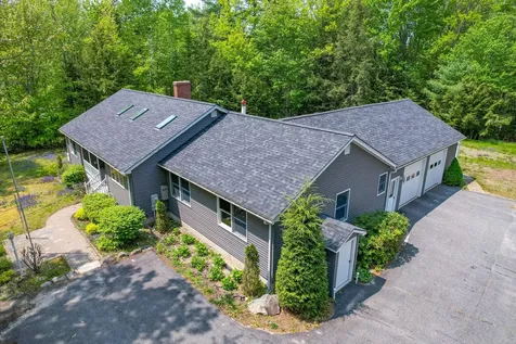 6 Royal Oak Circle Topsham ME 04086