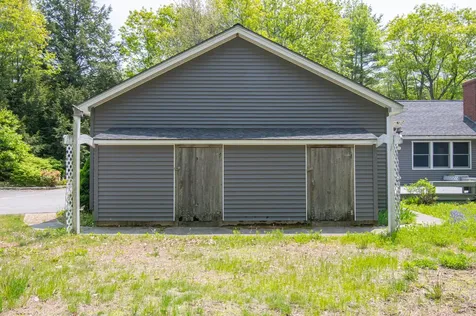6 Royal Oak Circle Topsham ME 04086