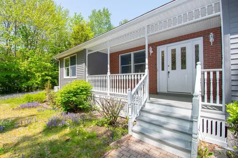 6 Royal Oak Circle Topsham ME 04086