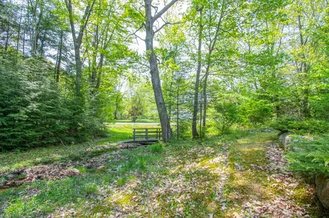6 Royal Oak Circle Topsham ME 04086