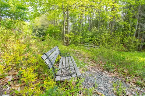 6 Royal Oak Circle Topsham ME 04086