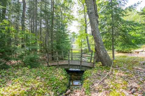 6 Royal Oak Circle Topsham ME 04086