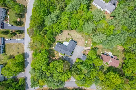 6 Royal Oak Circle Topsham ME 04086