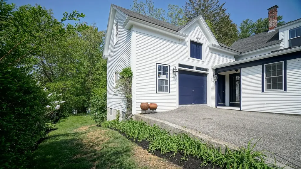 60 Storer Street Kennebunk ME 04043