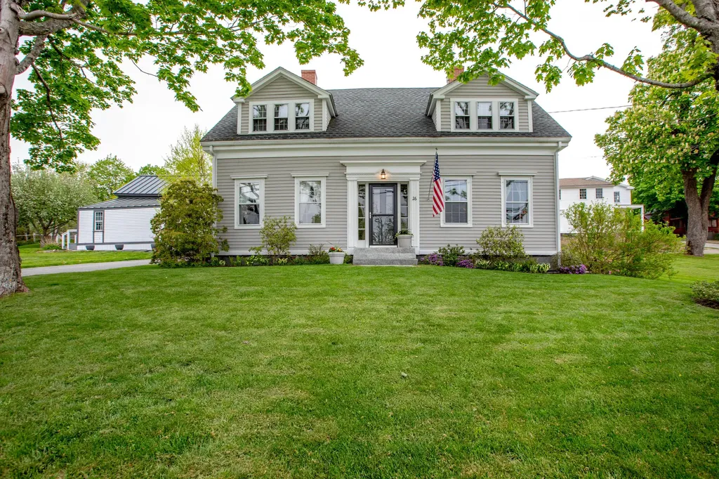 26 Federal Street Wiscasset ME 04578