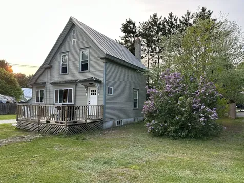 18 Lowe Street Madison ME 04950