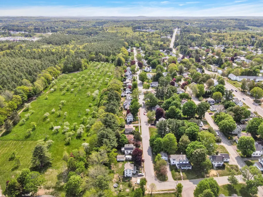17 Davenport Street Augusta ME 04330