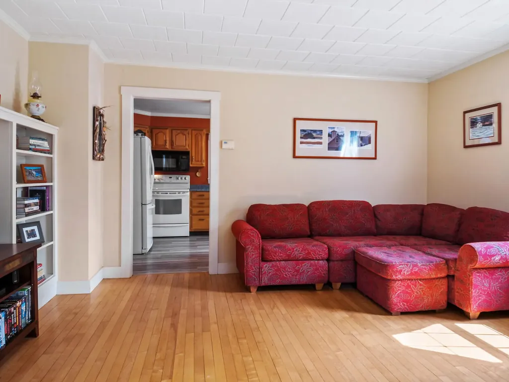 17 Davenport Street Augusta ME 04330