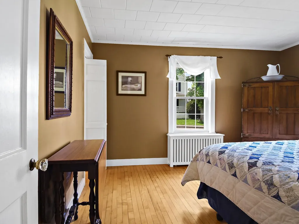 17 Davenport Street Augusta ME 04330