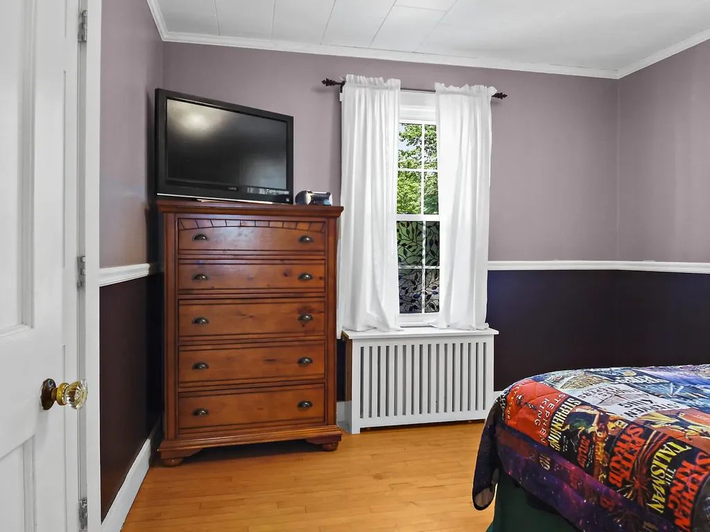 17 Davenport Street Augusta ME 04330