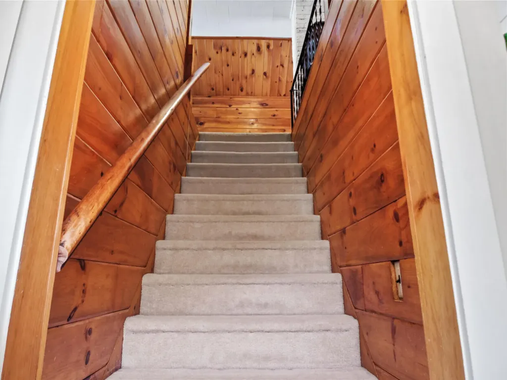 17 Davenport Street Augusta ME 04330