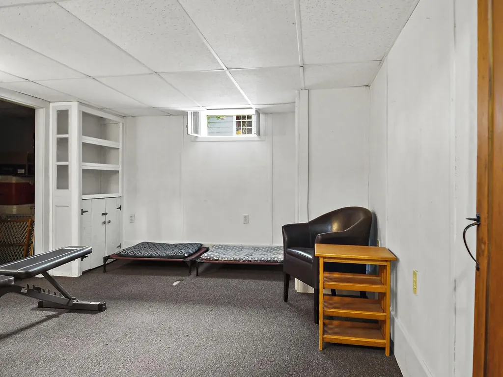 17 Davenport Street Augusta ME 04330