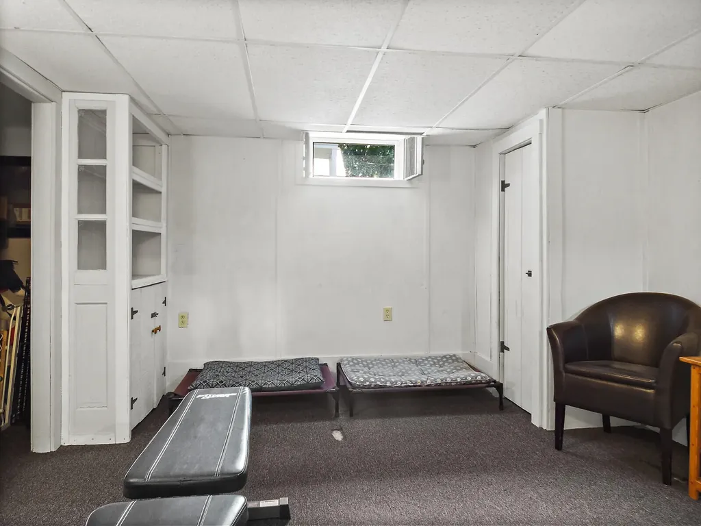 17 Davenport Street Augusta ME 04330