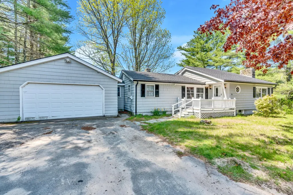 136 Spruce Swamp Road W Buxton ME 04093