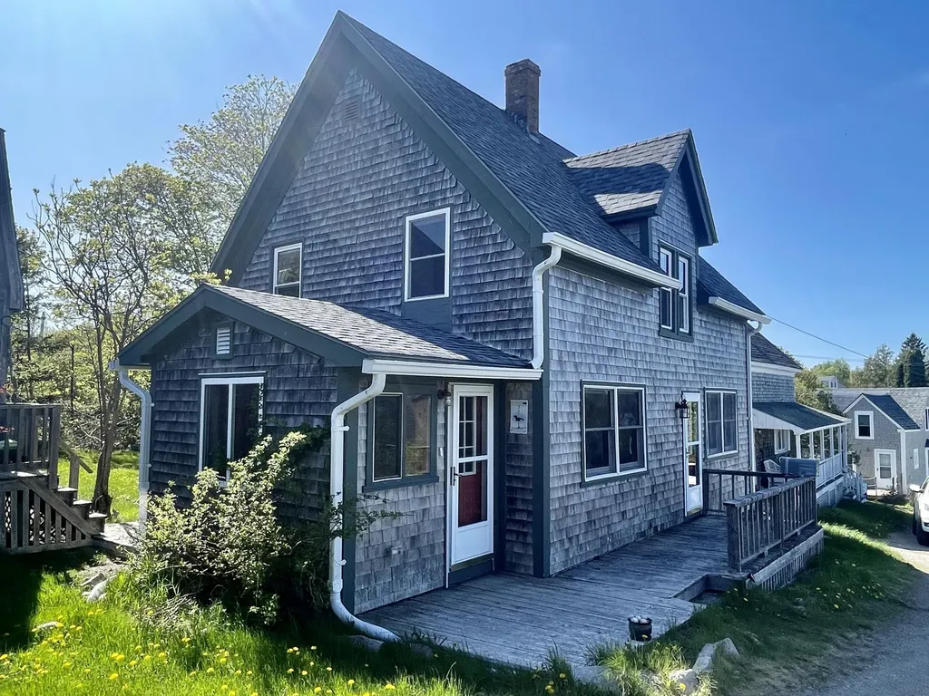 2 Holmes Place Eastport ME 04631