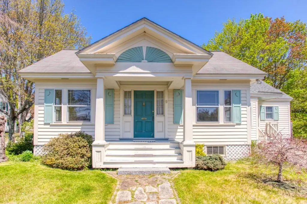 9 Union Court Boothbay Harbor ME 04538