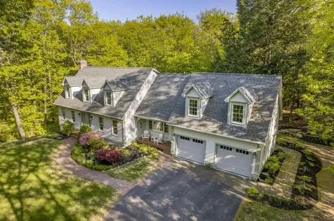 71 Hunter Way Falmouth ME 04105