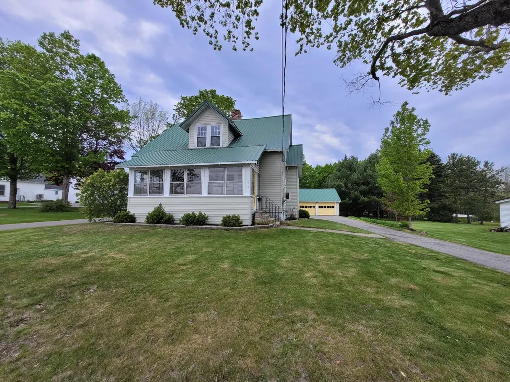 377 Somerset Avenue Pittsfield ME 04967