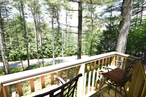 16 Peterson Road Raymond ME 04071