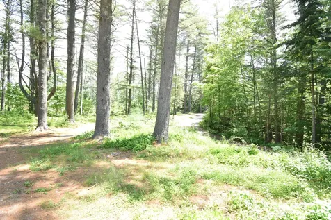 16 Peterson Road Raymond ME 04071