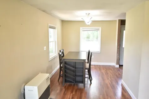 16 Peterson Road Raymond ME 04071