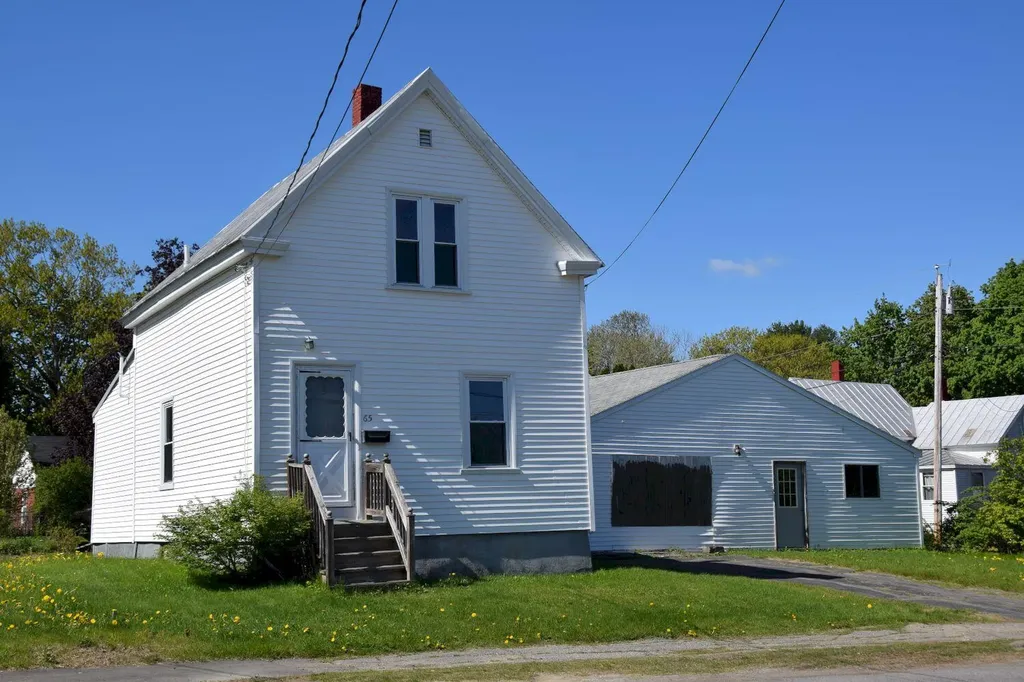 65 Hathaway Street Skowhegan ME 04976