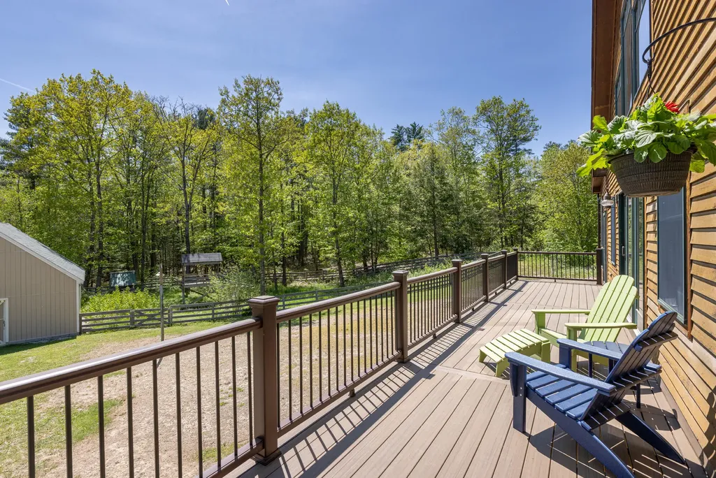 56 Grist Mill Lane Buxton ME 04093
