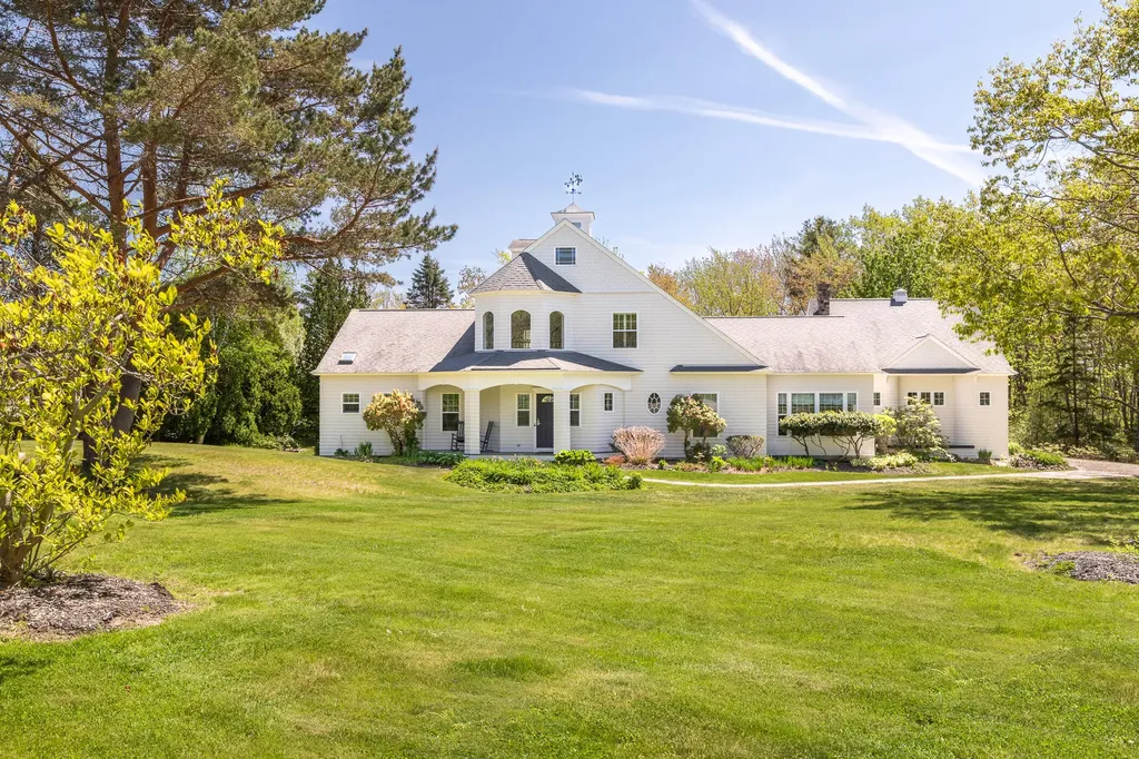 289 Ocean Avenue Kennebunkport ME 04046