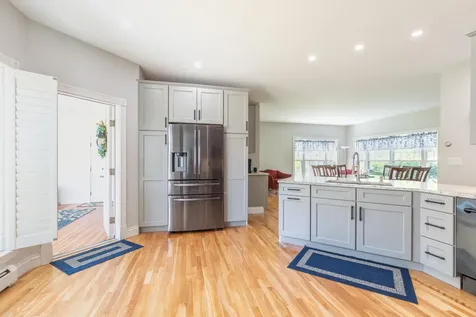 289 Ocean Avenue Kennebunkport ME 04046