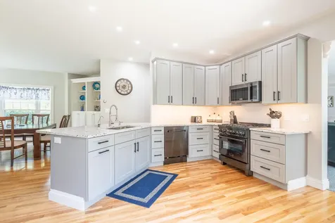 289 Ocean Avenue Kennebunkport ME 04046
