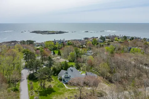 289 Ocean Avenue Kennebunkport ME 04046