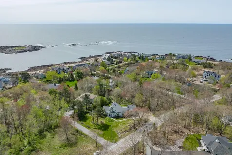 289 Ocean Avenue Kennebunkport ME 04046